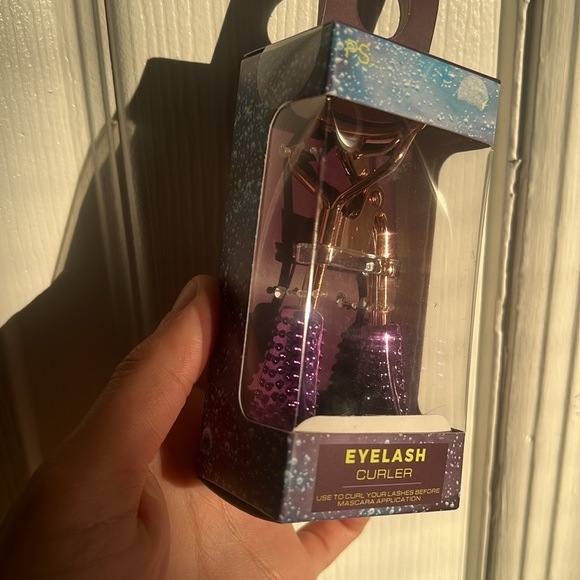 Eyelash curler new purple cute makeup tool - Picture 3 of 7